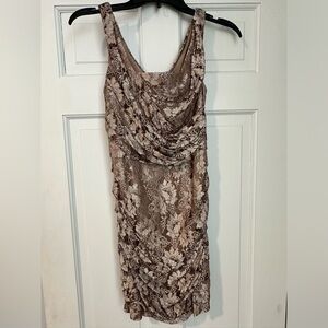 Express Womens Mini Dress Size 0 Champagne Lace Ruched Bodycon Sleeveless V-Neck
